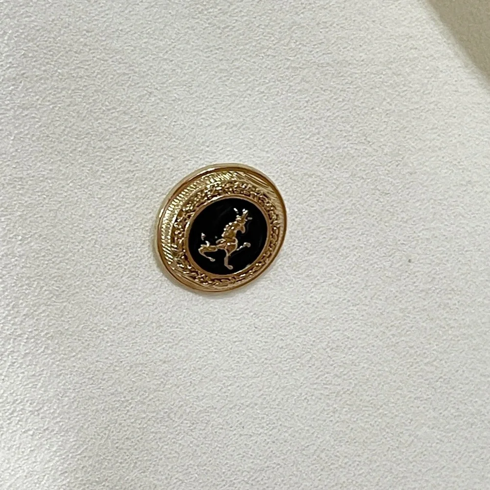 🤍 ZARA White Double-Breasted Blazer – Size M 🤍 - Picture 6 of 8